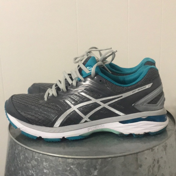 Asics Shoes - ASICS GT-2000